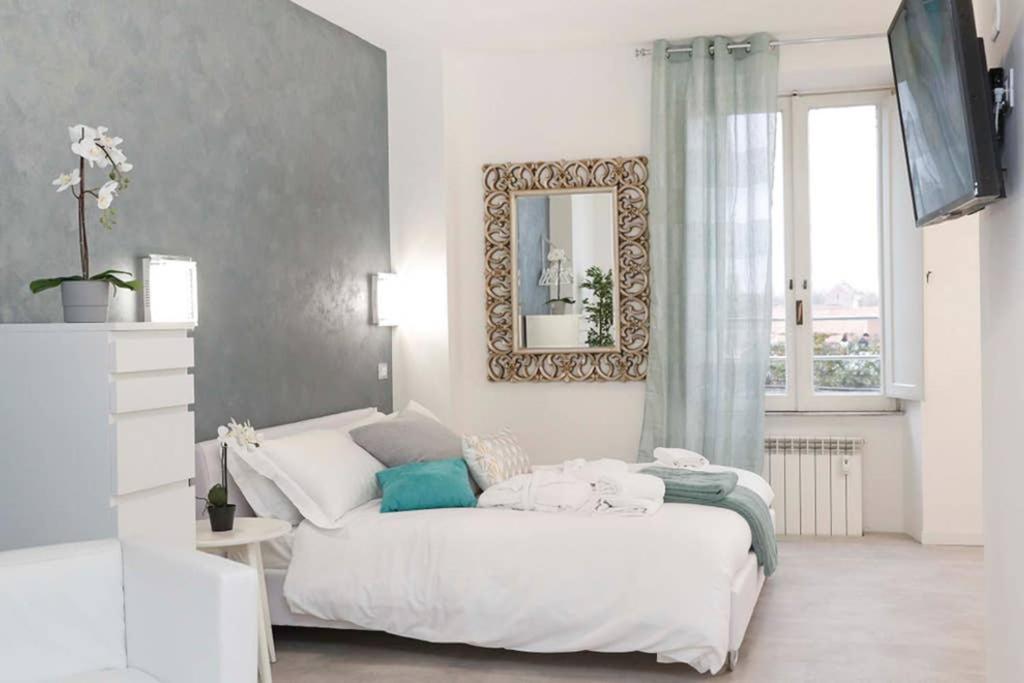 White Panoramic Jacuzzi Suite Trastevere - Top Collection Rom Exterior foto