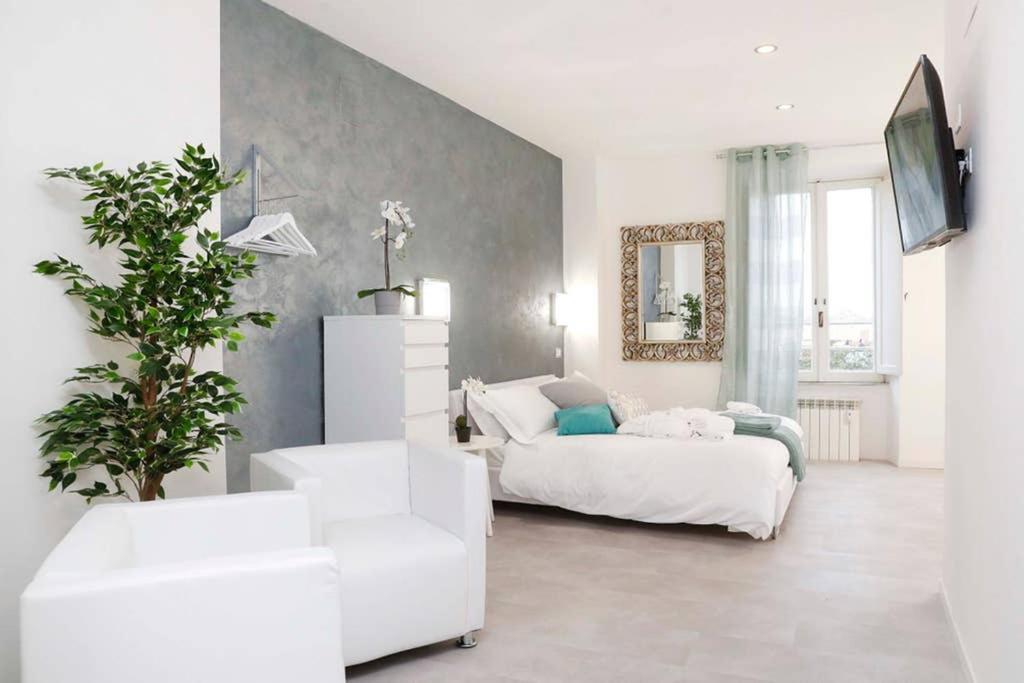 White Panoramic Jacuzzi Suite Trastevere - Top Collection Rom Exterior foto